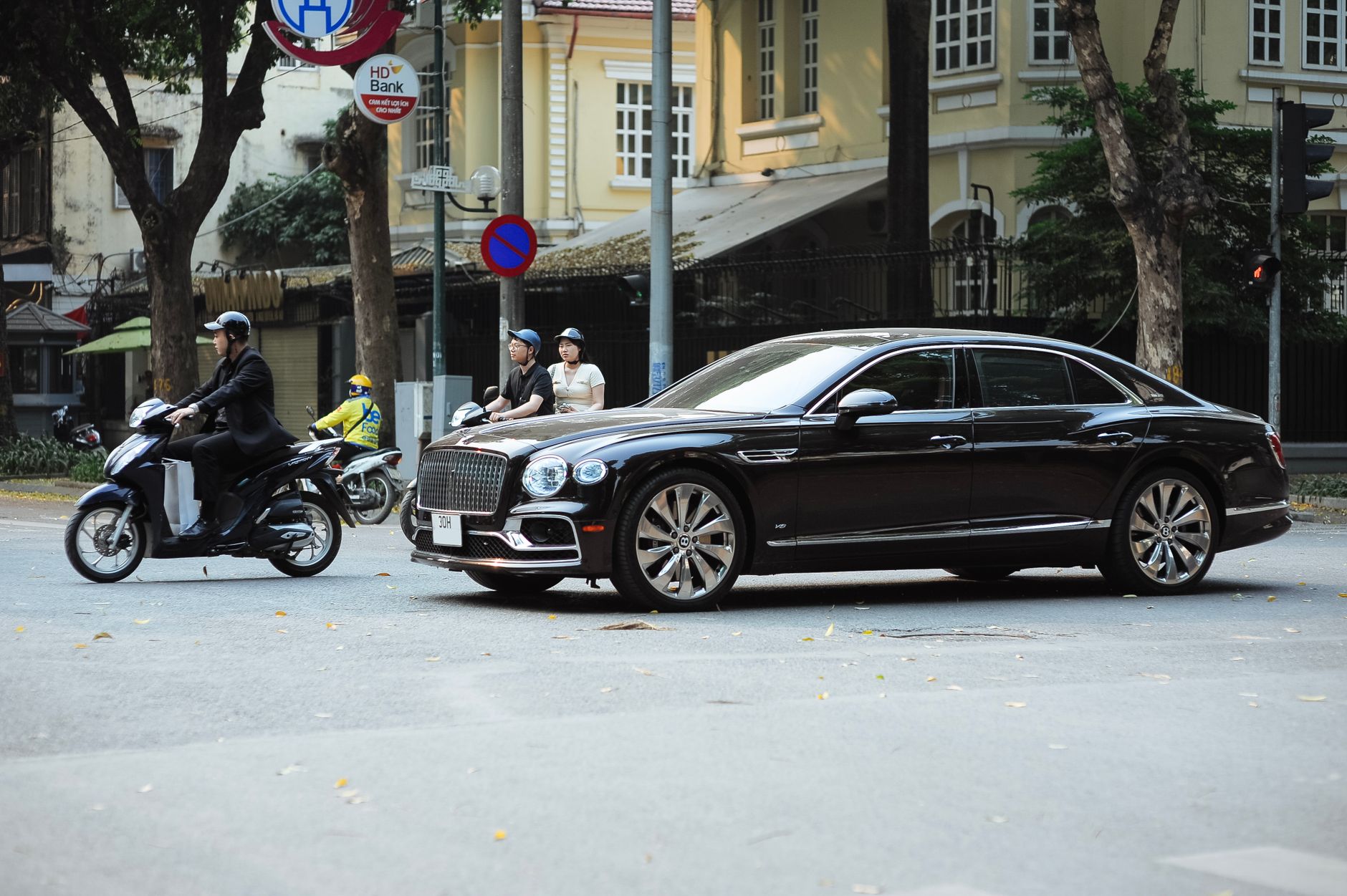 Bentley first EV