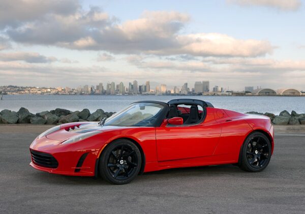 SpaceX no-fly zone: Tesla Roadster launch impacts airspace