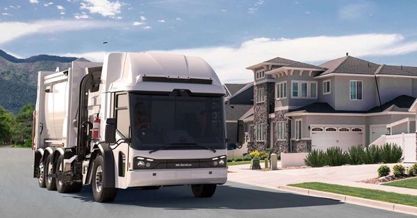 McNeilus Refuse Trucks: Exploring Different Models and Applications